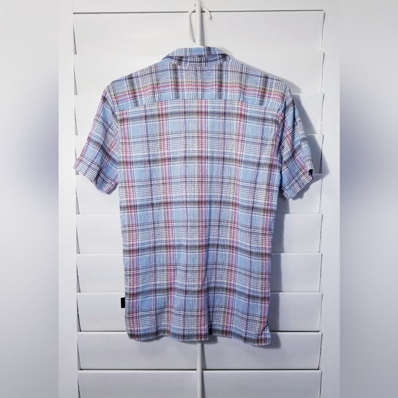 PATAGONIA SHORT SLEEVE BUTTON DOWN SHIRT - Picture 2 of 11